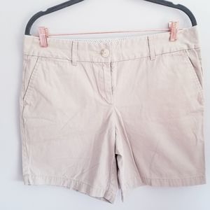 LOFT- women's Khaki tan shorts in size 8